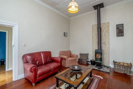 Photo of property in 2/14 Seddon Street, Carterton, 5713