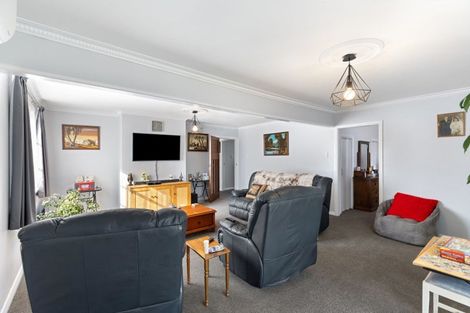 Photo of property in 15 Bull Street, Bulls, 4818