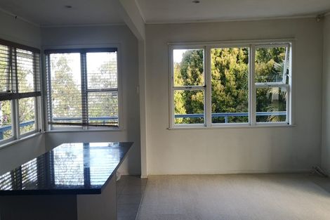 Photo of property in 14 Mirovale Place, Totara Vale, Auckland, 0629