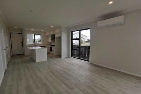 Photo of property in 73 Manarini Road, Westgate, Auckland, 0614