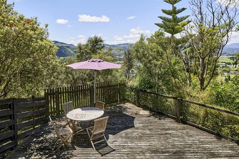 Photo of property in 16 Raynham Way, Silverstream, Upper Hutt, 5019