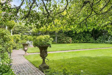 Photo of property in 27 Sandringham Street, Saint Clair, Dunedin, 9012