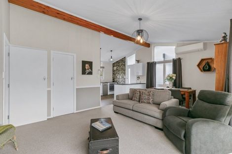 Photo of property in 37 Kent Street, Levin, 5510