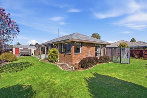 Photo of property in 26 Takaro Avenue, Sockburn, Christchurch, 8042