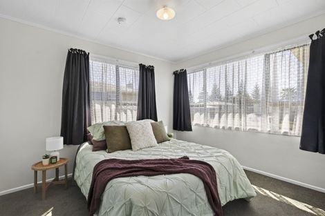 Photo of property in 25 Battiscombe Terrace, Waitara, 4320