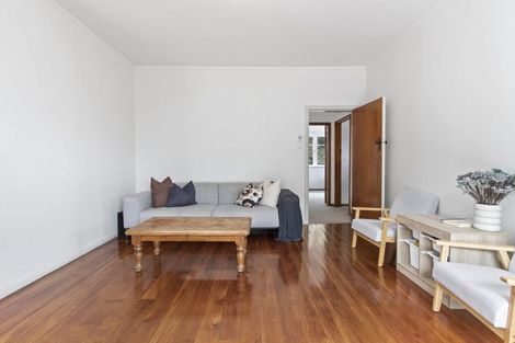 Photo of property in 77 Clarkin Road, Fairfield, Hamilton, 3214