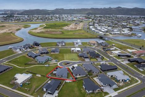 Photo of property in 7 Ronomor Place, Whitianga, 3510