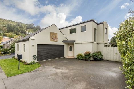 Photo of property in 22 Fineran Lane, Cashmere, Christchurch, 8022