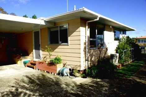 Photo of property in 5 Amokura Place, Whakatane, 3120