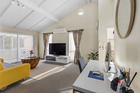 Photo of property in 15a Streatlam Crescent, Strathmore Park, Wellington, 6022