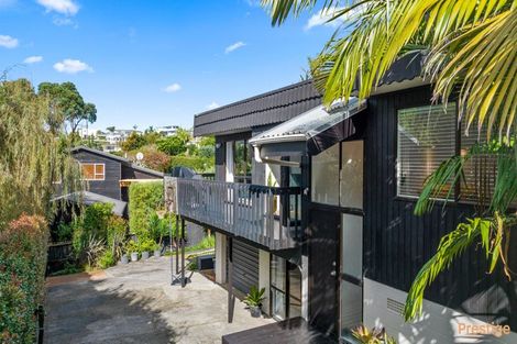 Photo of property in 2/93 Churchill Road, Murrays Bay, Auckland, 0630