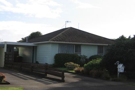 Photo of property in 8 Haast Place, Awapuni, Palmerston North, 4412