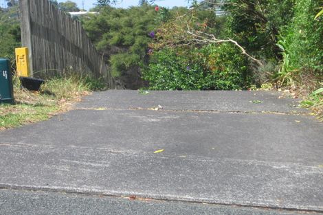 Photo of property in 20 Noeleen Street, Glenfield, Auckland, 0629