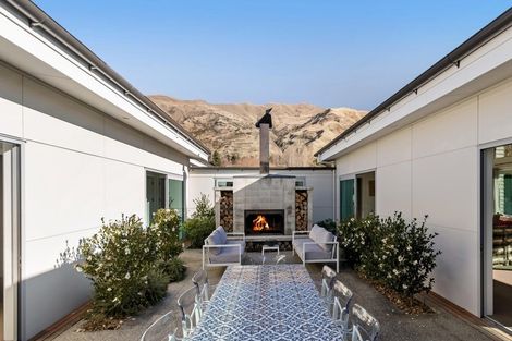 Photo of property in 44 Kelliher Drive, Wanaka, 9305