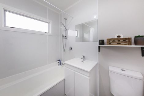 Photo of property in 2/145 College Street, Awapuni, Palmerston North, 4412