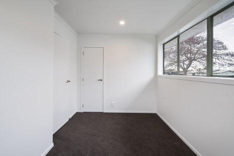 Photo of property in 46 Halswell Crescent, Westbrook, Palmerston North, 4412