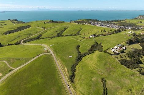 Photo of property in 11 Te Pae Okura Drive, Okura, 0792