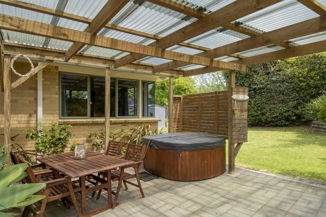 Photo of property in 19 Owen Place, Omokoroa, 3114