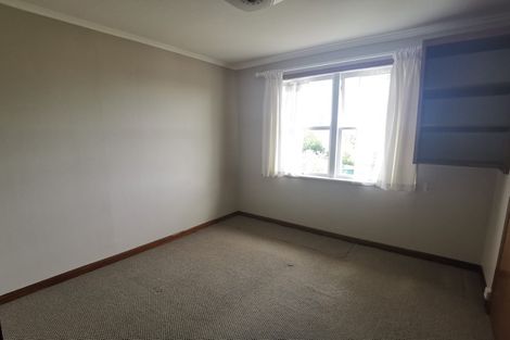 Photo of property in 17 Peach Road, Glenfield, Auckland, 0629