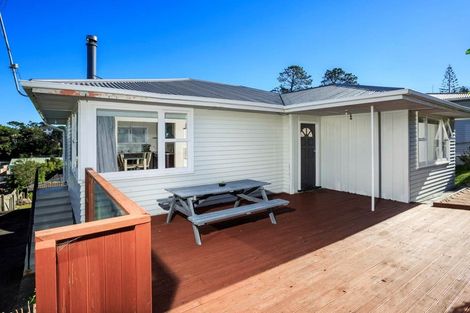 Photo of property in 598 Glenfield Road, Bayview, Auckland, 0629