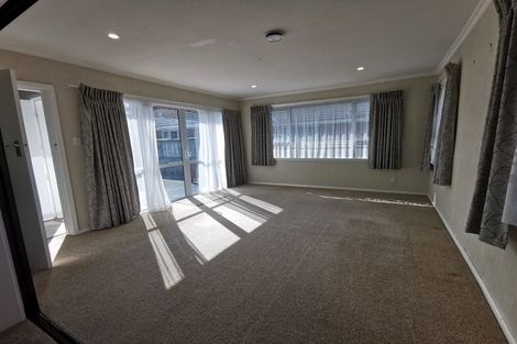 Photo of property in 2/11 Manor Place, Bryndwr, Christchurch, 8053