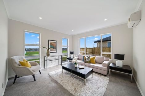 Photo of property in 3 Papaview Road, Papakura, 2110