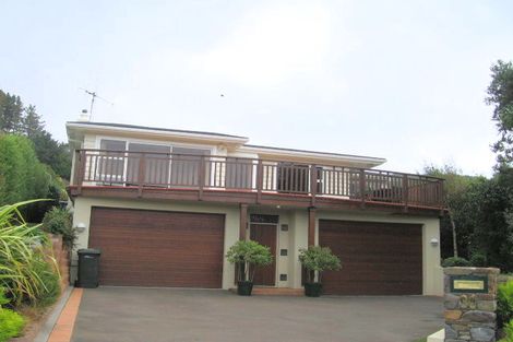 Photo of property in 30 Saint Edmund Crescent, Tawa, Wellington, 5028