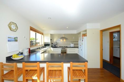 Photo of property in 17 Parr Place, Ilam, Christchurch, 8041
