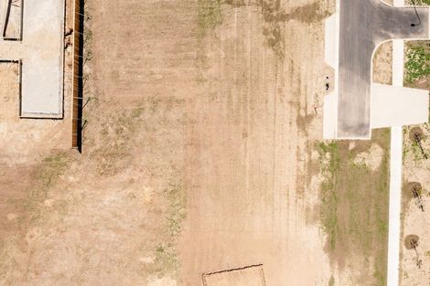 Photo of property in 4 Raspberry Close, Wanaka, 9382