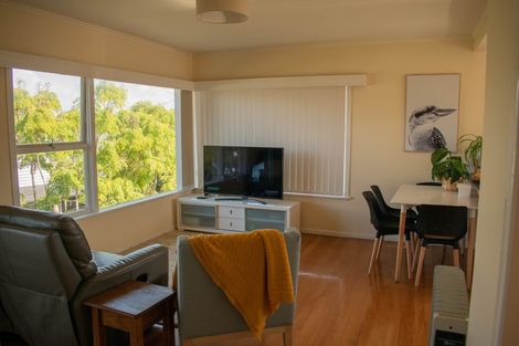 Photo of property in 1/32 Wicklow Road, Narrow Neck, Auckland, 0622
