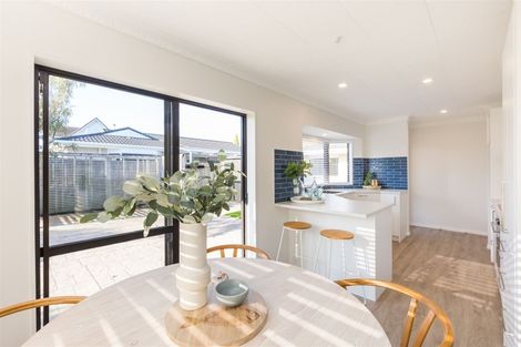Photo of property in 130 John F Kennedy Drive, Milson, Palmerston North, 4414