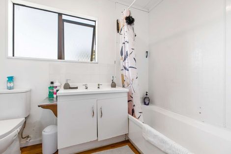 Photo of property in 51 Hindmarsh Street, Henderson, Auckland, 0612