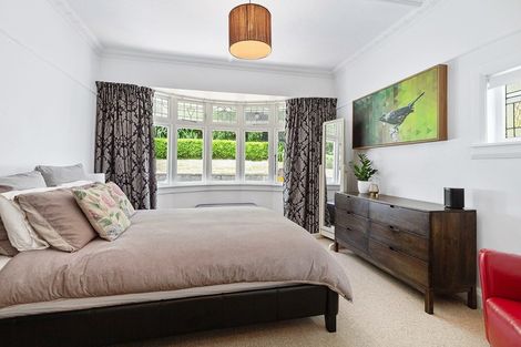 Photo of property in 33 Nevay Road, Miramar, Wellington, 6022