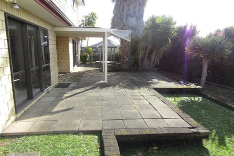 Photo of property in 9 Laurel Oak Drive, Schnapper Rock, Auckland, 0632