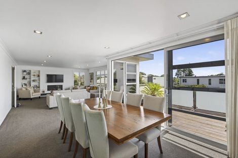 Photo of property in 22a Belt Road, Moturoa, New Plymouth, 4310