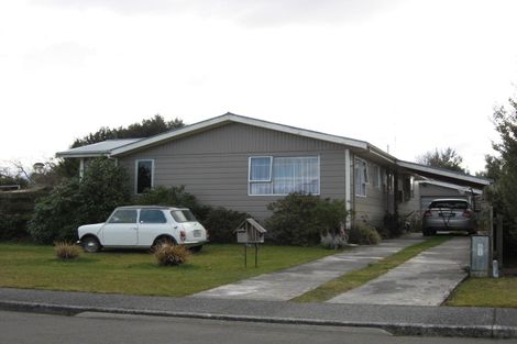Photo of property in 14 Henry Street, Te Anau, 9600