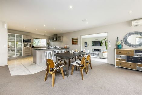 Photo of property in 28a Wairere Road, The Gardens, Auckland, 2105