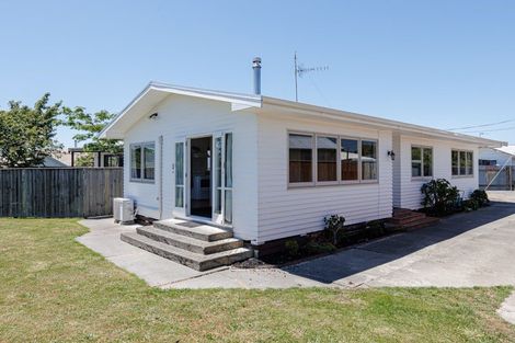 Photo of property in 10a Howard Road, Taradale, Napier, 4112