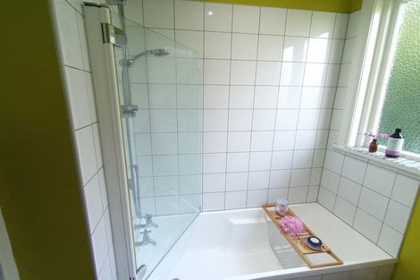 Photo of property in 34 Moana Road, Kelburn, Wellington, 6012