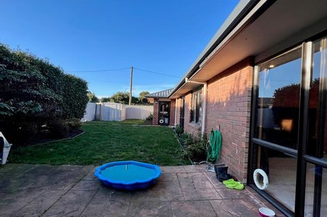 Photo of property in 2/98 Springs Road, Hornby, Christchurch, 8042