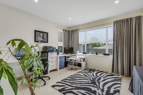 Photo of property in 28 Stace Hopper Drive, One Tree Point, 0118