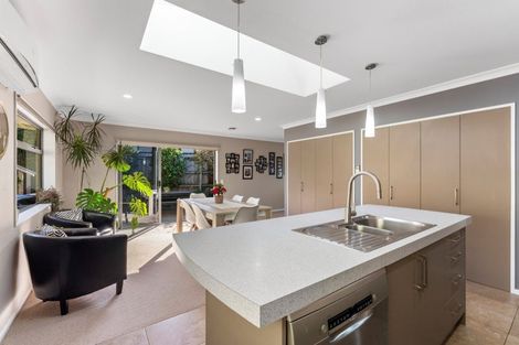 Photo of property in 14 Leanne Way, Waikanae Beach, Waikanae, 5036