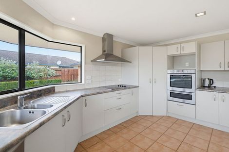 Photo of property in 66 Royal Oak Drive, Kelvin Grove, Palmerston North, 4414