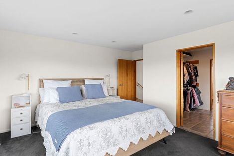 Photo of property in 18 Marram Way, Peka Peka, Waikanae, 5391