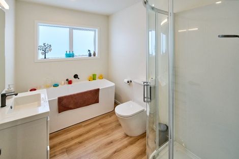 Photo of property in 28 Cynisca Crescent, Wallaceville, Upper Hutt, 5018