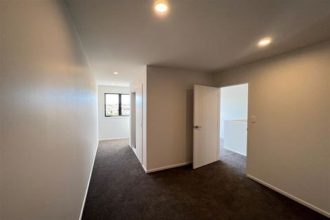 Photo of property in 27 Aramata Road, Papakura, 2110