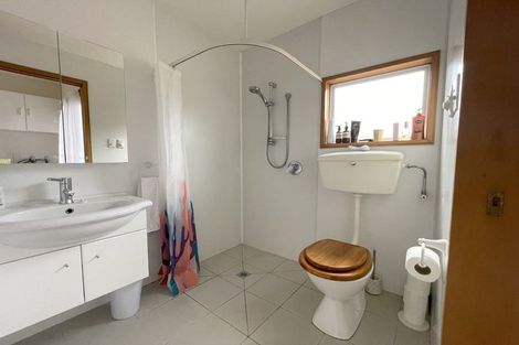 Photo of property in 5 Raekura Place, Redcliffs, Christchurch, 8081