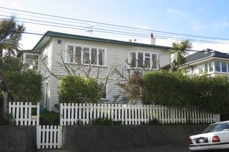 Photo of property in 8 Newcombe Crescent, Karori, Wellington, 6012