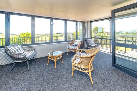 Photo of property in 12 Windsor Terrace, Durie Hill, Whanganui, 4500