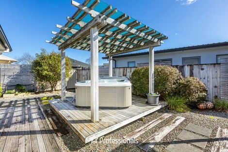 Photo of property in 19 Brentwood Street, Trentham, Upper Hutt, 5018
